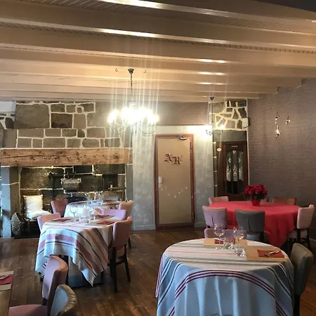 Отель Restaurant Du Plomb Du Cantal 3*