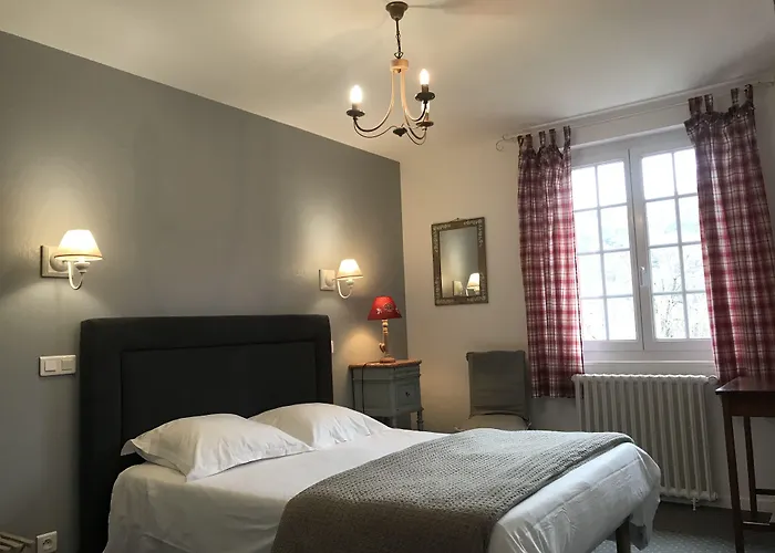 Restaurant Du Plomb Du Cantal Hotel 3*
